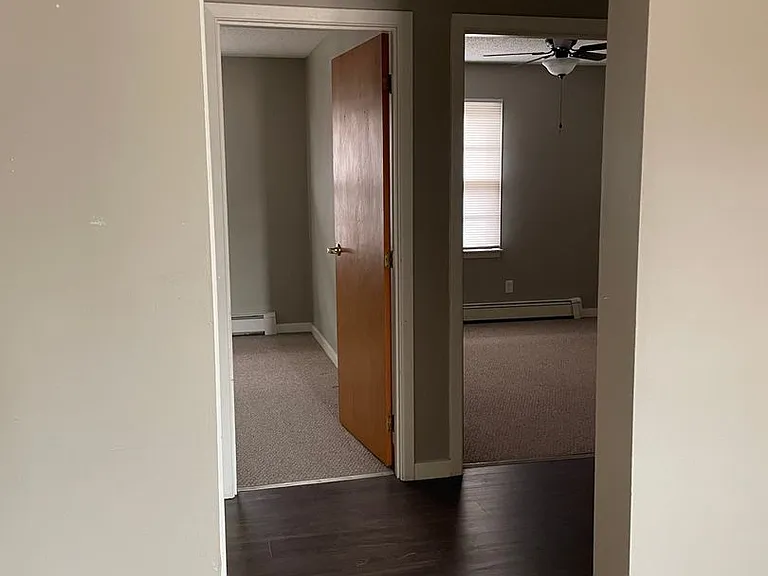 2217 Muscatine Ave — Photo 3