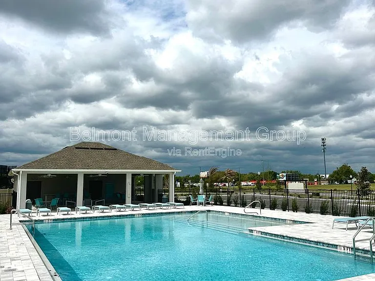 8250 SW 67th Ave — Photo 20