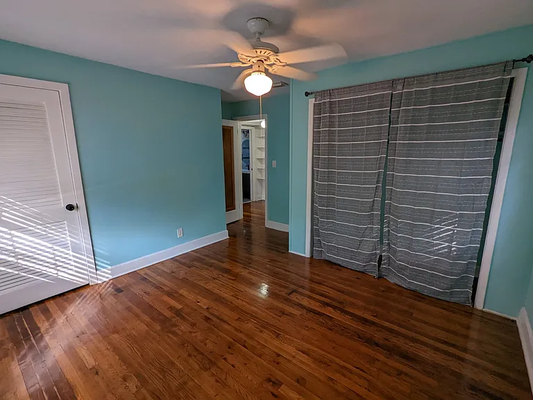 4925 2nd Avenue South - A (House) — Photo 15