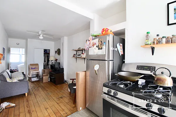 Rented by Grand & Co. | media 9