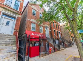 1631 W 18th St, Chicago, IL