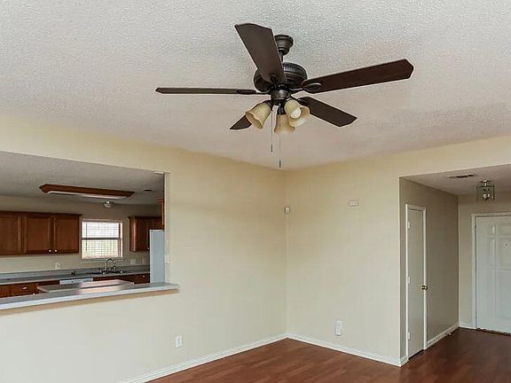 3rd image of 3501 Kirby Creek Dr
