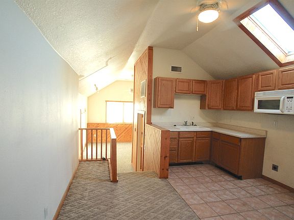 5th image of 217 E Franklin St