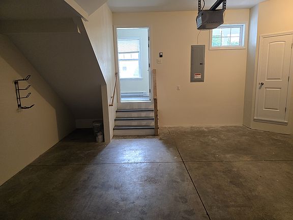 4th image of 5 Spring St APT B