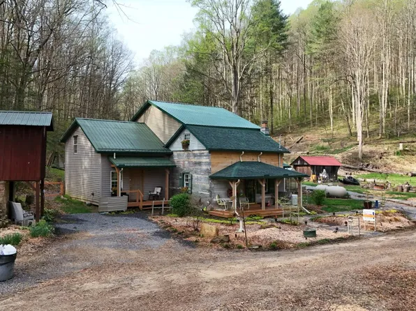 1493 Big Indian Run Rd, Mannington, WV 26582
