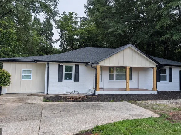 1806 Maple St, Carrollton, GA 30117