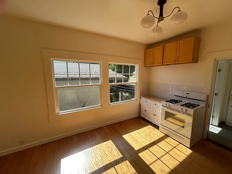 46 Martens Blvd — Photo 5