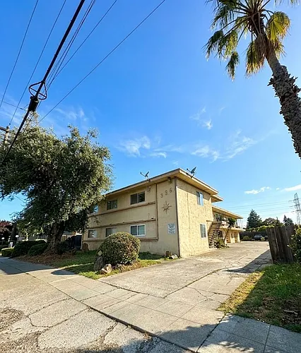 586 Berry Ave Photo 1