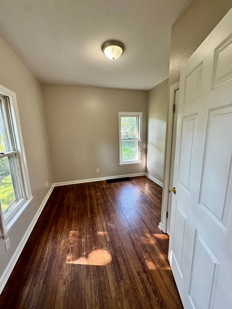 3002 Woodland - 3 Bedroom 1 Bathroom — Photo 4