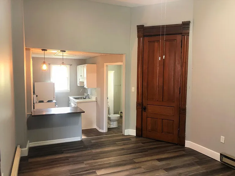 507 S Center St — Photo 6