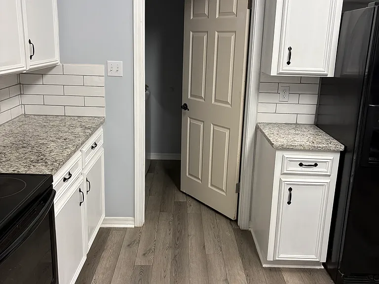 5900 Clearview Cir — Photo 6