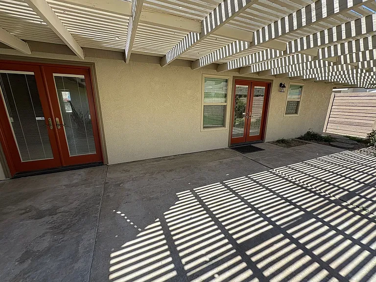 2322 E Vassar Dr — Photo 32
