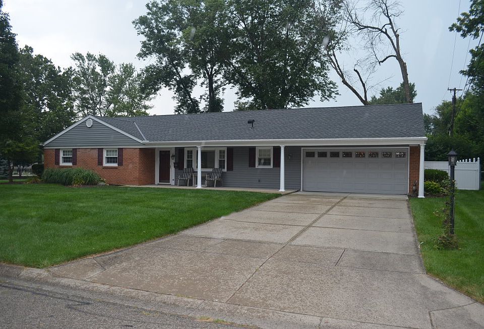 1st image of 16 Edenhurst Dr