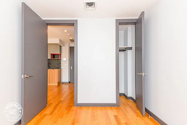 Rented by MySpaceNYC | media 29