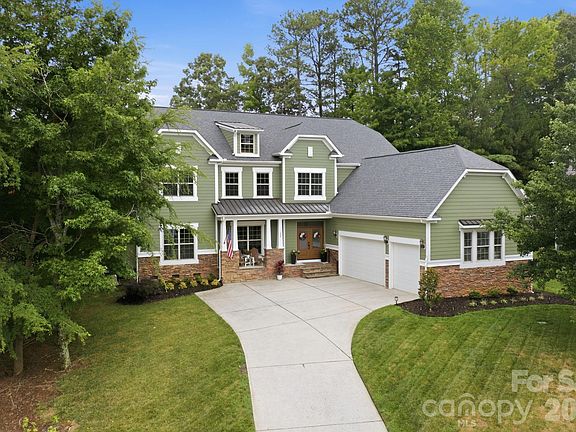2nd image of 130 Lakeshore Hills Dr