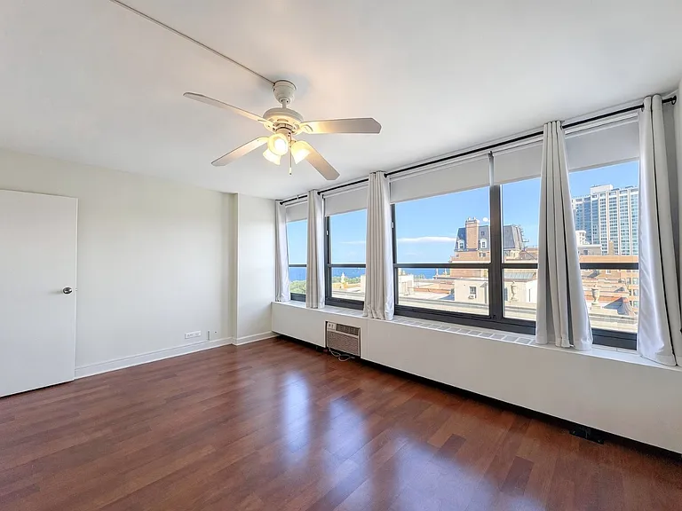 3550 N Lake Shore Dr #1806 — Photo 23