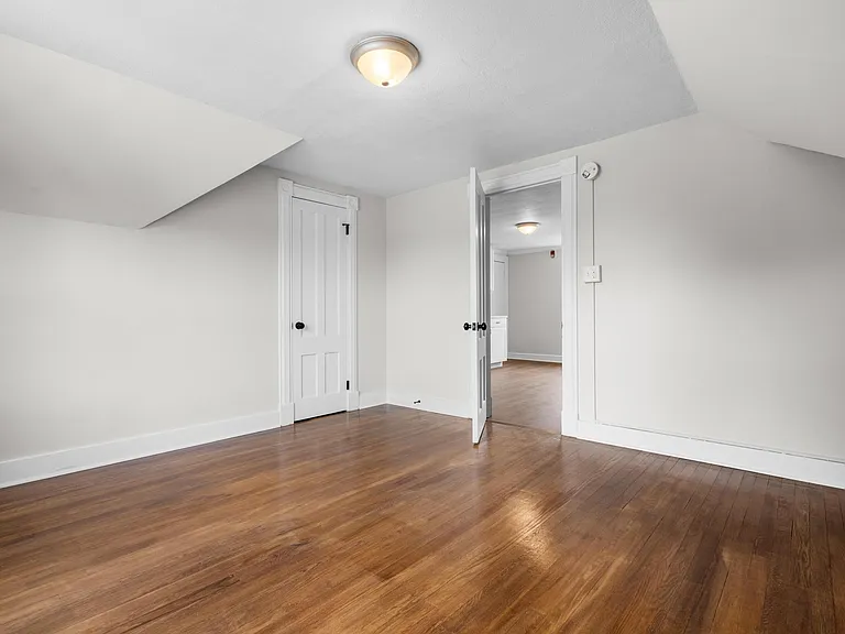 35 Newton St #3 — Photo 6