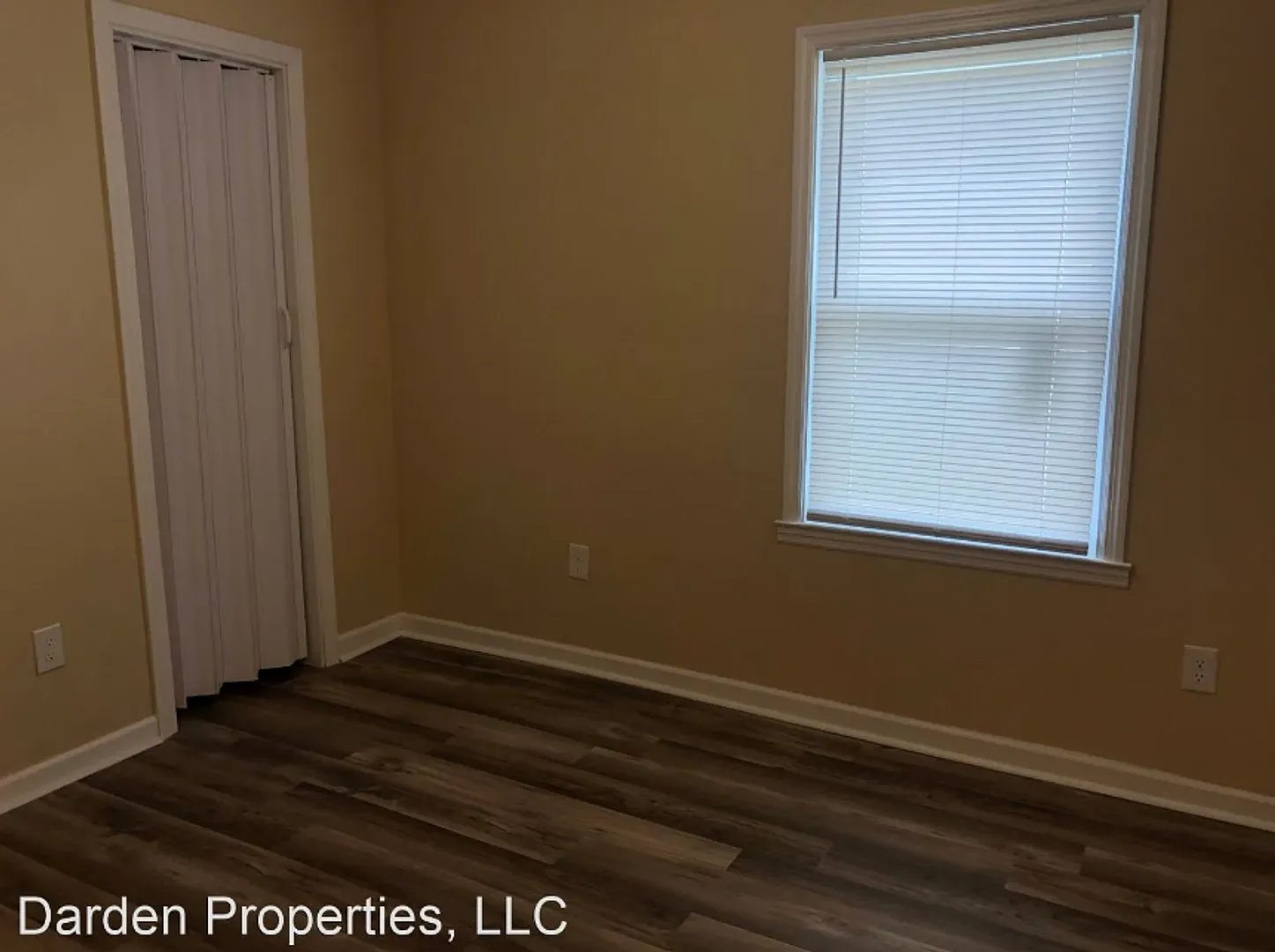 1221 Battle Street — Photo 3