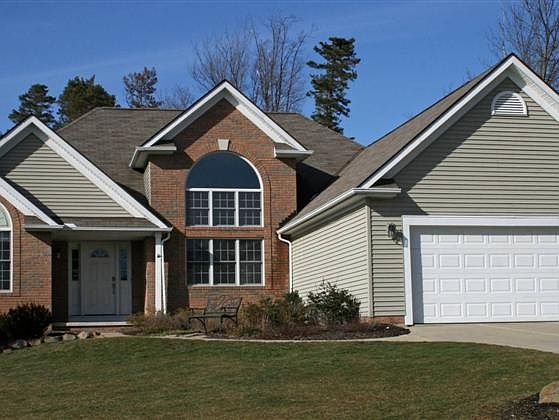 1st image of 725 Ravenhill Dr