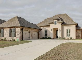 126 Bowen Lane, Broussard, LA 70518