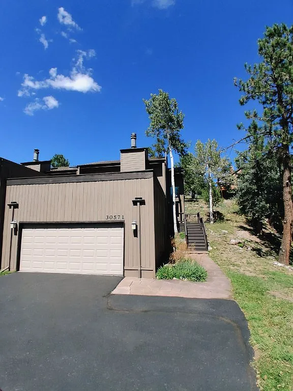 3 bed, 2045 sqft, $3,695 — Photo 1