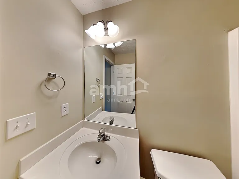616 Laurel Bnd — Photo 17