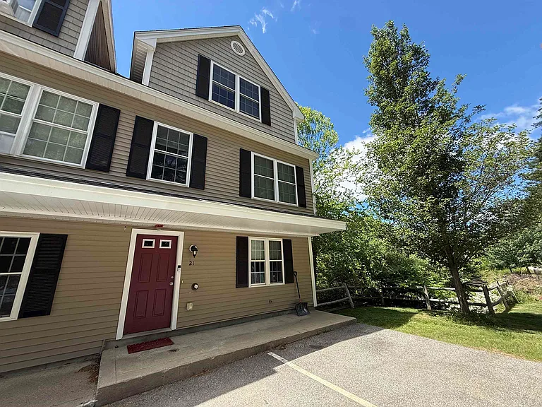 21 Clancy Dr — Photo 18