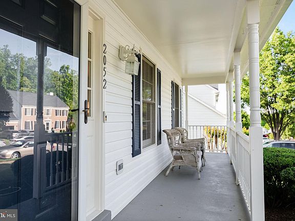 3rd image of 2052 Jennings St