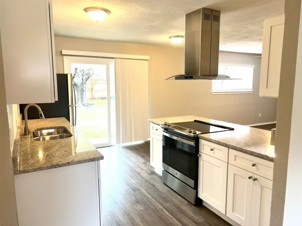 6908 Gary Ln, Fort Worth, TX 76112