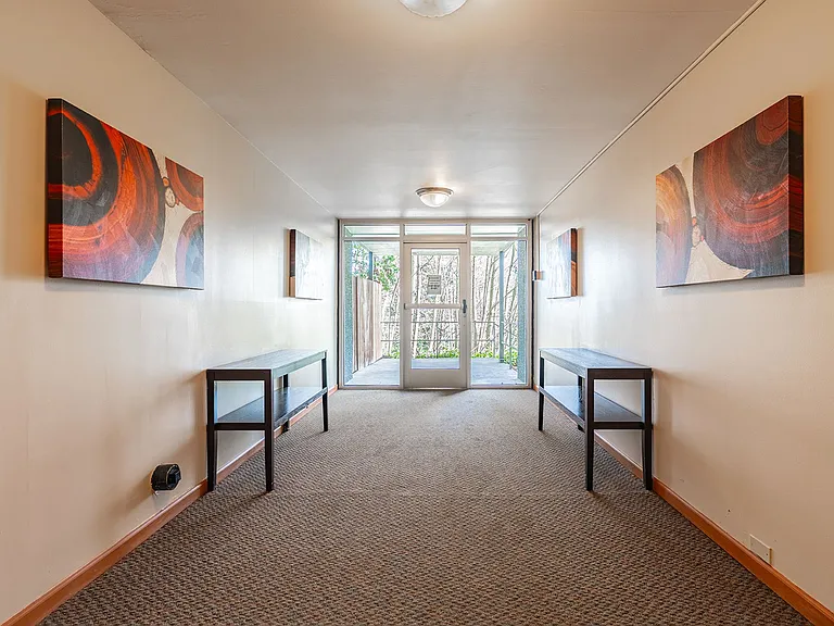 Fairway Apartments — Photo 9