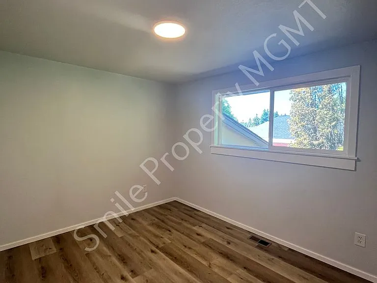 14915 SE Woodward St — Photo 11