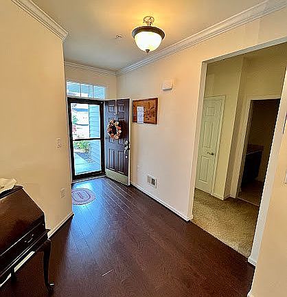 5th image of 245 Plymouth Cir
