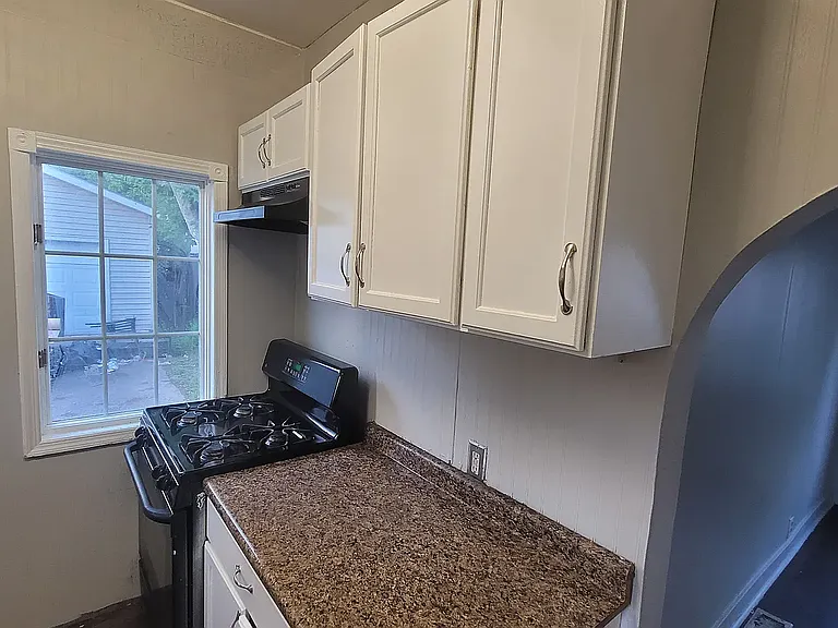 456 Walnut Ave #1 — Photo 2
