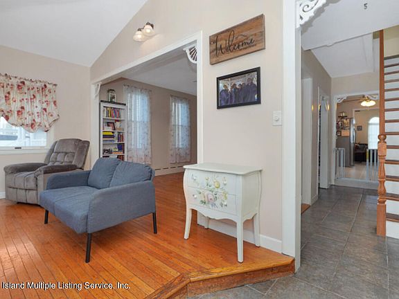 2nd image of 357 Brehaut Ave