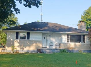 878 McMinn Rd, Centerville, IN 47330