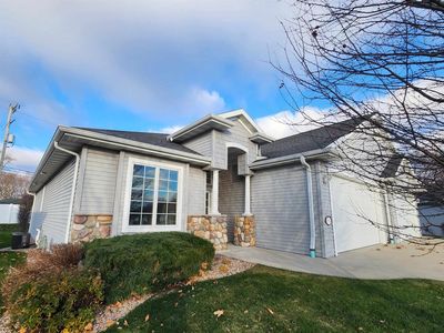 104 REGENT PLACE, Neenah, WI, 54956
