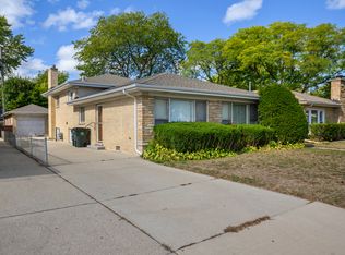 7070 N Crawford Ave, Lincolnwood, IL 60712