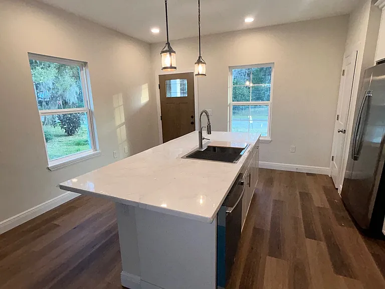 206 W Fox St #A — Photo 16