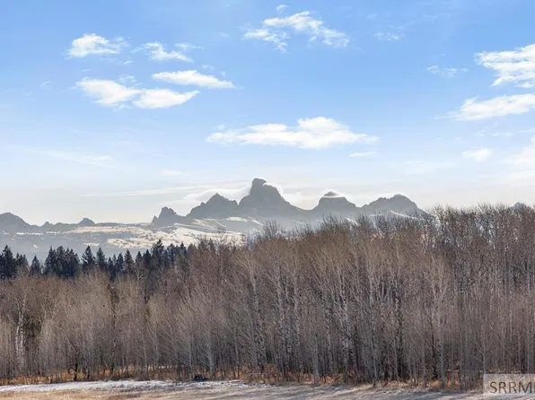 1625 Renegade Fly Dr, Ashton, ID 83420