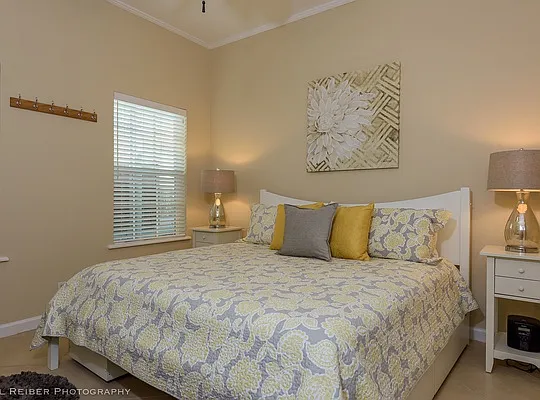 803 Catherine St — Photo 4