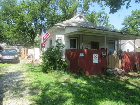 920 S Walnut St, Ottawa, KS 66067