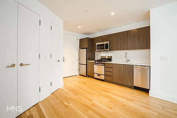 Rented by MNS Marketing | media 49