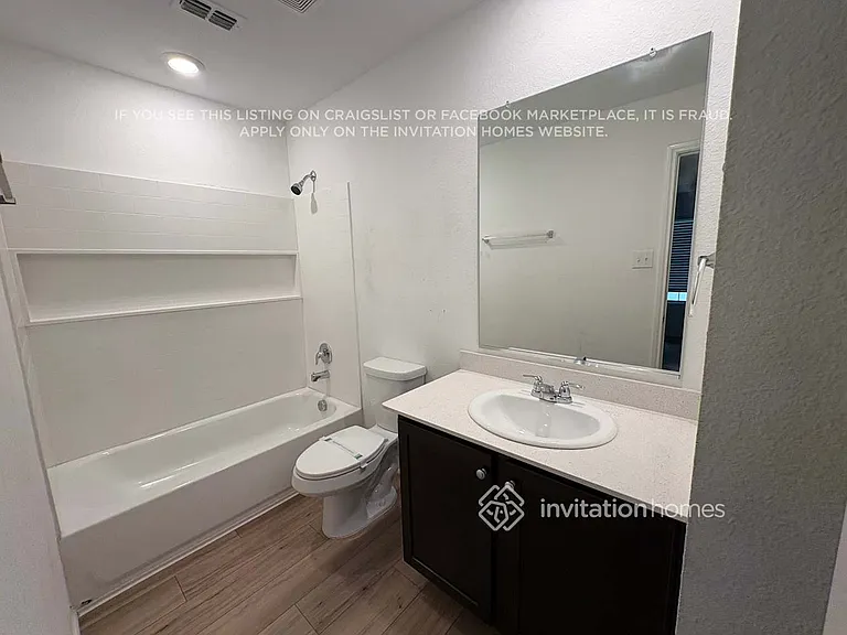 1339 Mosely Cir — Photo 15