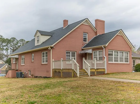 240 Cedar Pointe Dr, Athens, GA 30605