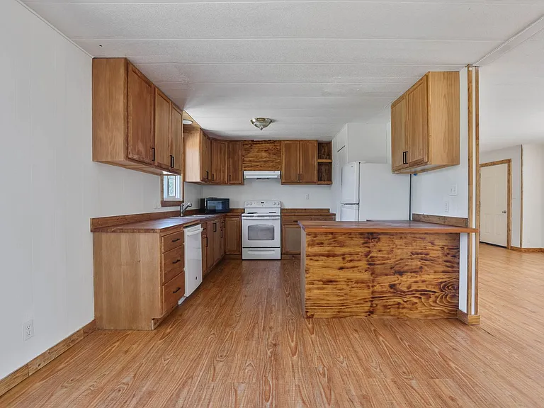 12 N 2162 W — Photo 25