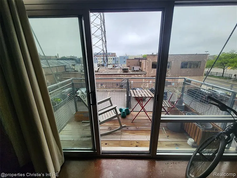 55 W Canfield St #204 — Photo 10