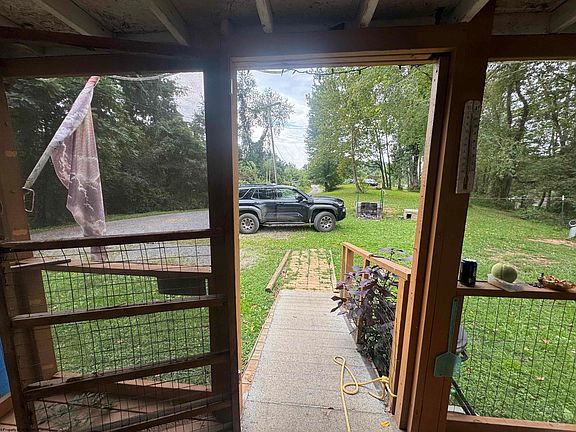 5th image of 265 Bertha Hill Rd