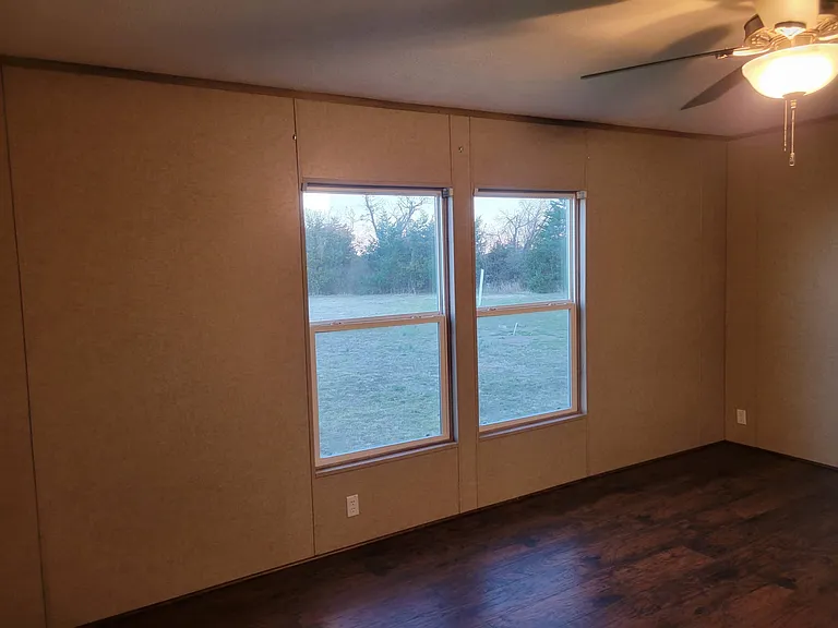 1054 Country Ct — Photo 15