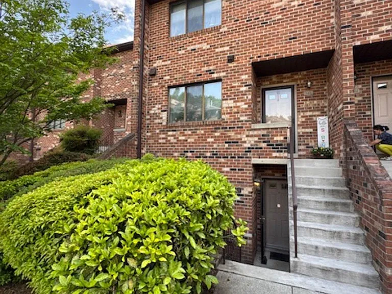 3840 Steppes Ct #B-3840B — Photo 3