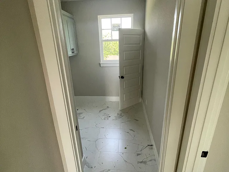 4 McHugh Ln #4 — Photo 4
